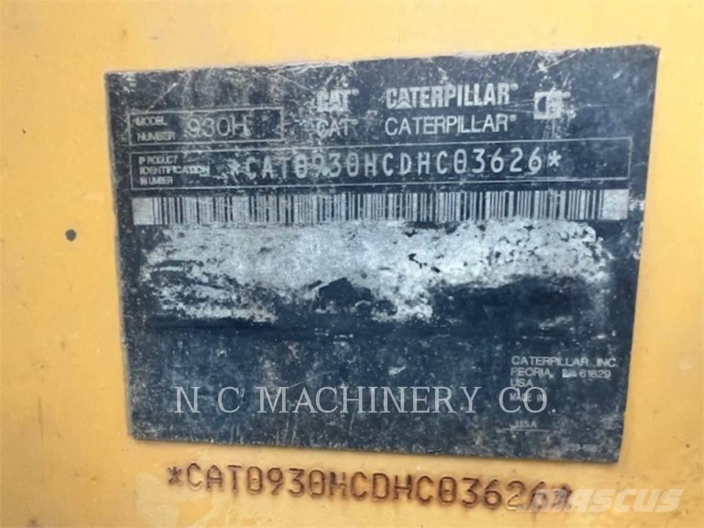 CAT 930H Колесни товарачи