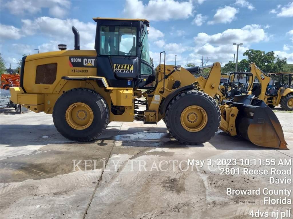 CAT 930M Колесни товарачи