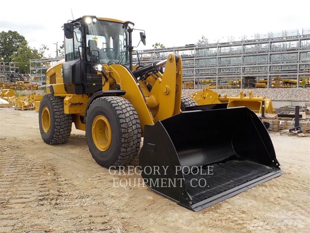 CAT 930M Колесни товарачи