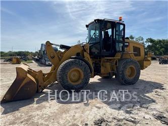 CAT 930M Колесни товарачи