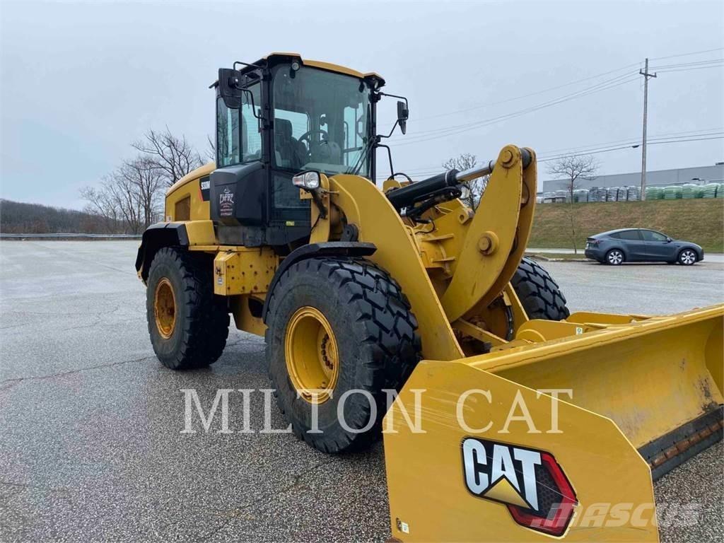CAT 930M Колесни товарачи