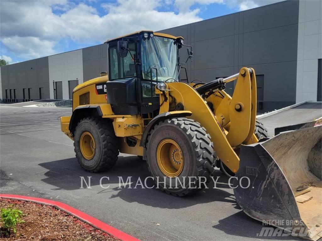 CAT 930M Колесни товарачи