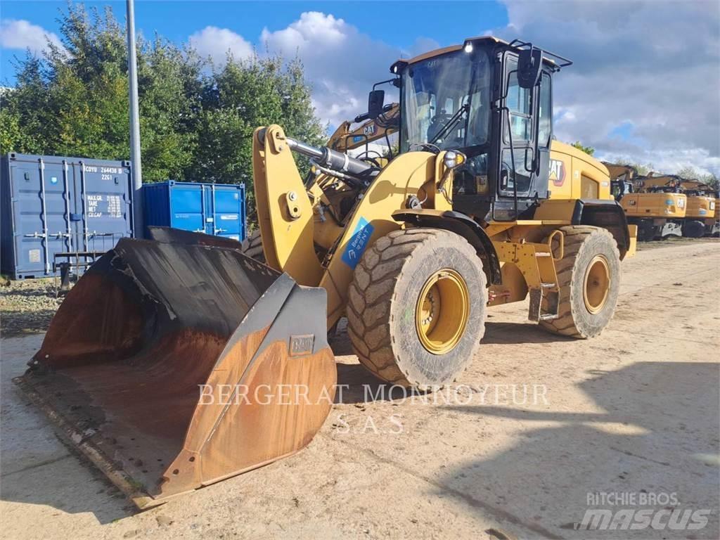 CAT 930M Колесни товарачи