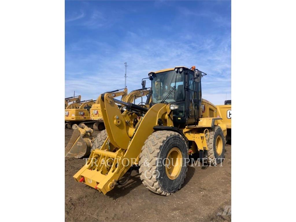 CAT 930M Колесни товарачи