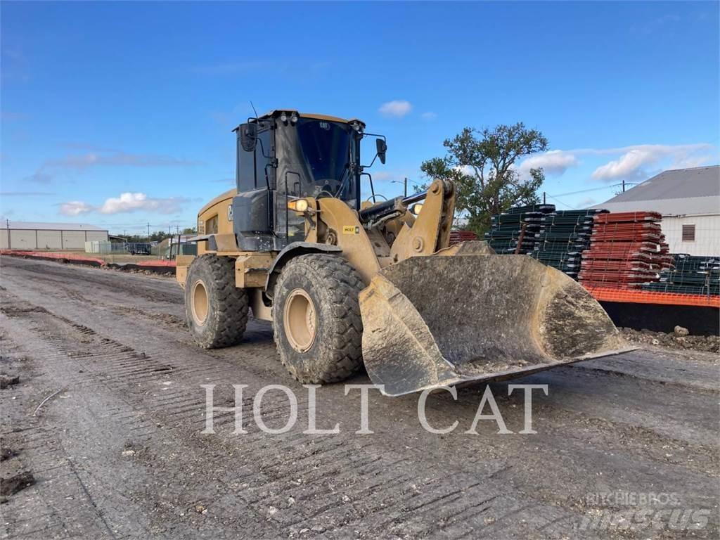 CAT 930M Колесни товарачи