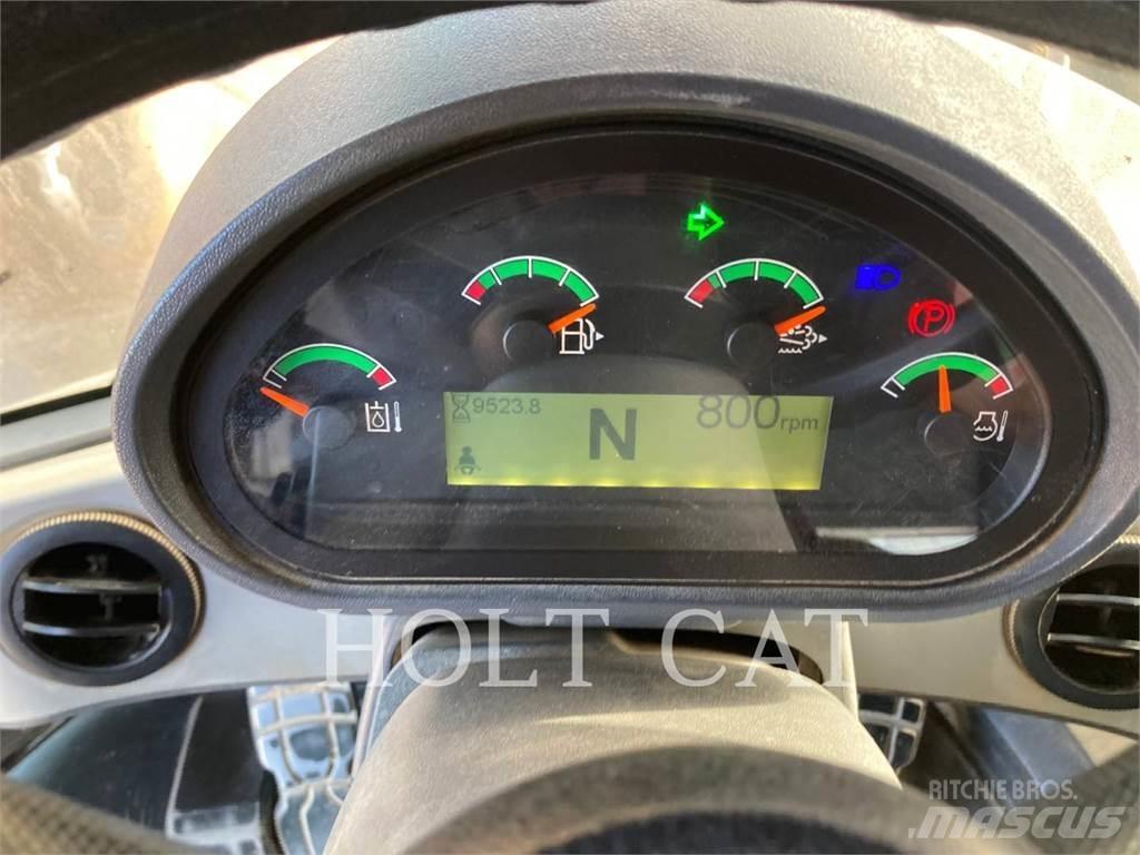 CAT 930M Колесни товарачи