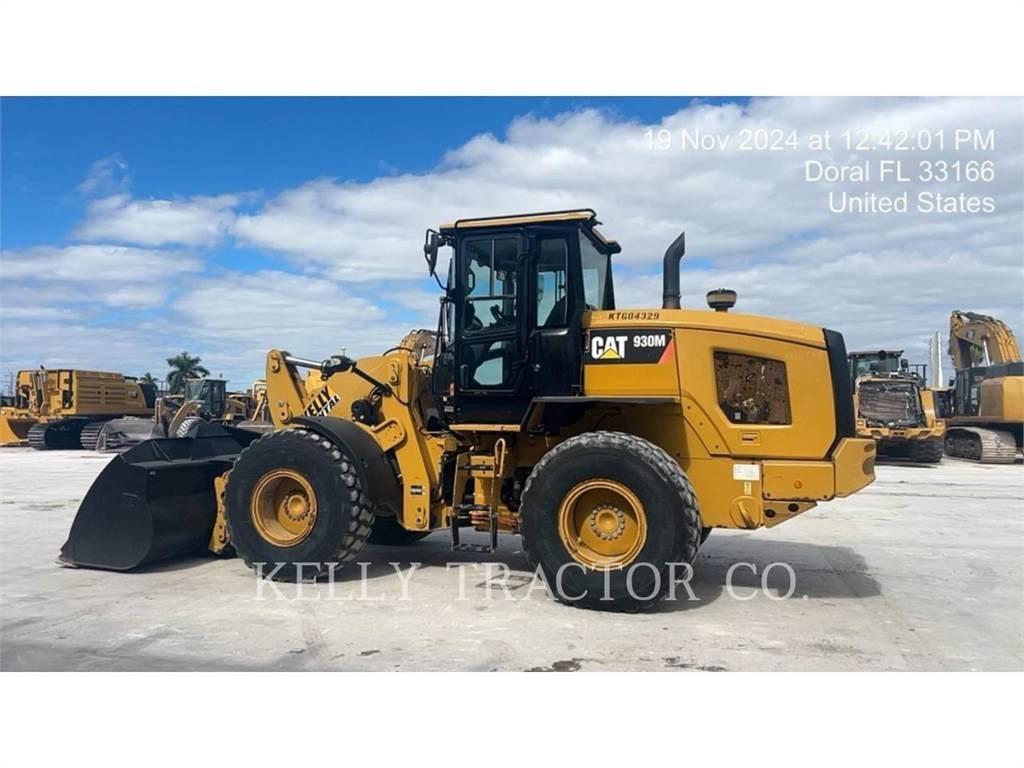 CAT 930M Колесни товарачи
