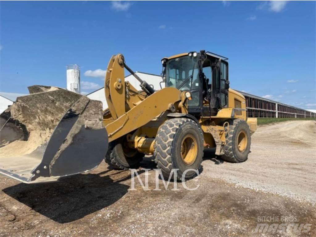 CAT 930M Колесни товарачи