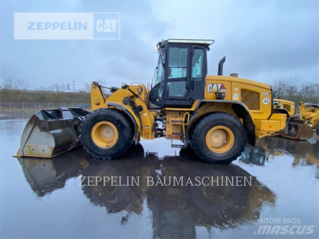 CAT 930M Колесни товарачи