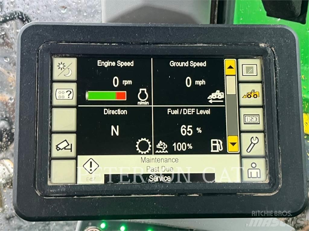 CAT 930M Колесни товарачи