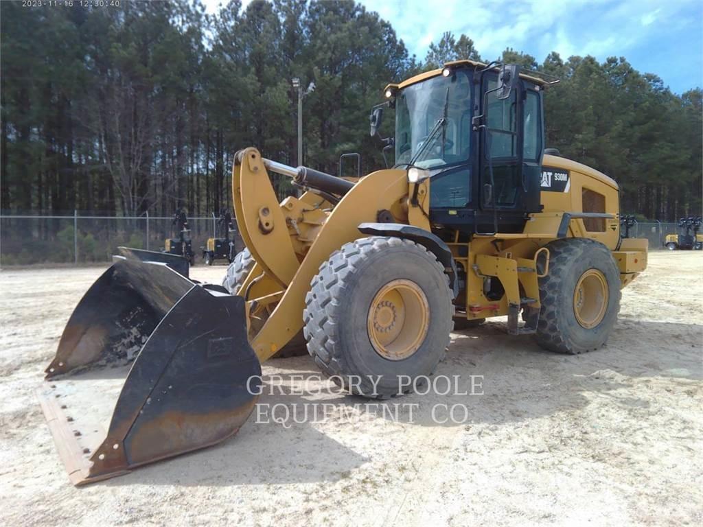 CAT 930M Колесни товарачи