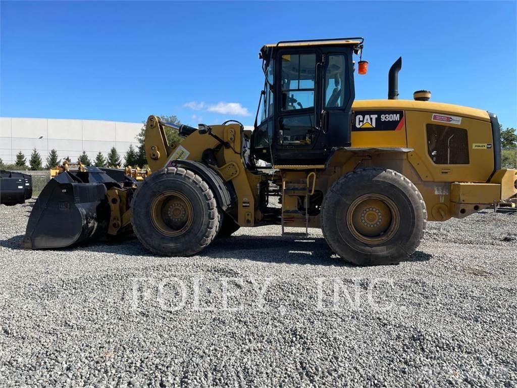 CAT 930M Колесни товарачи