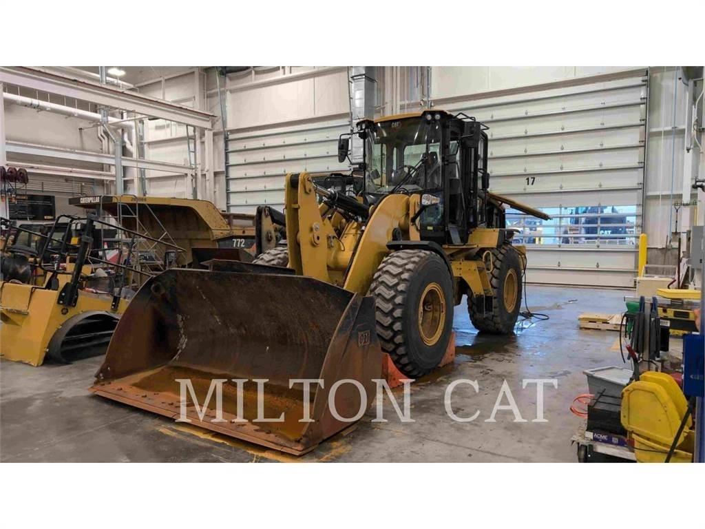 CAT 930M Колесни товарачи