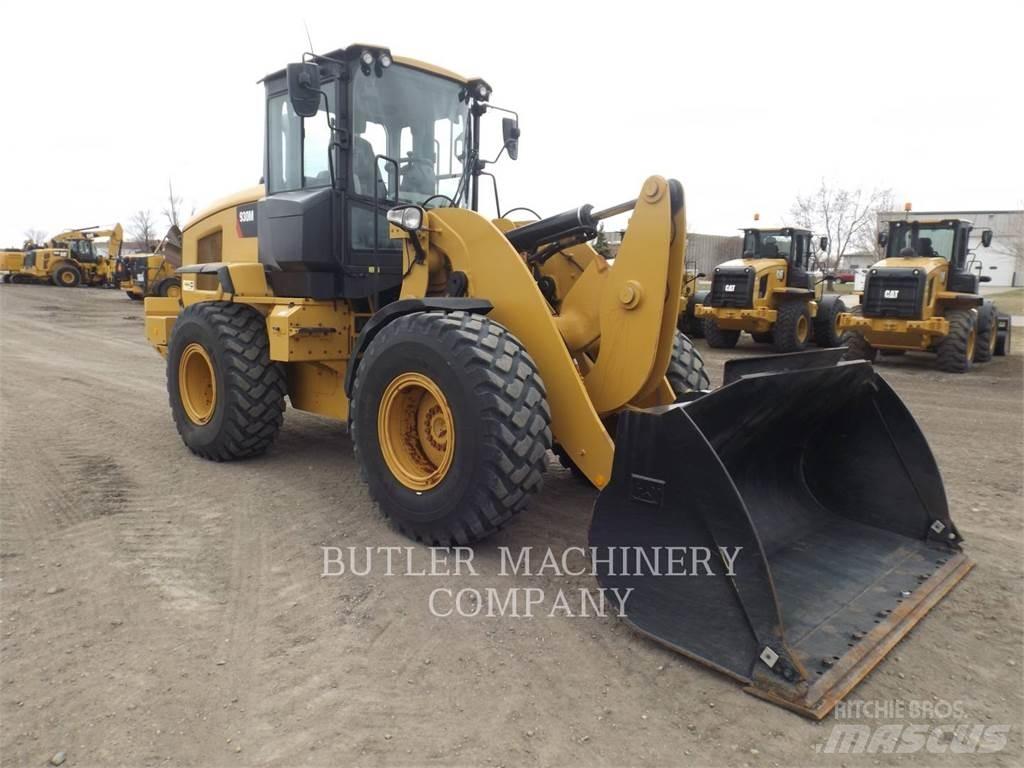 CAT 930M Колесни товарачи