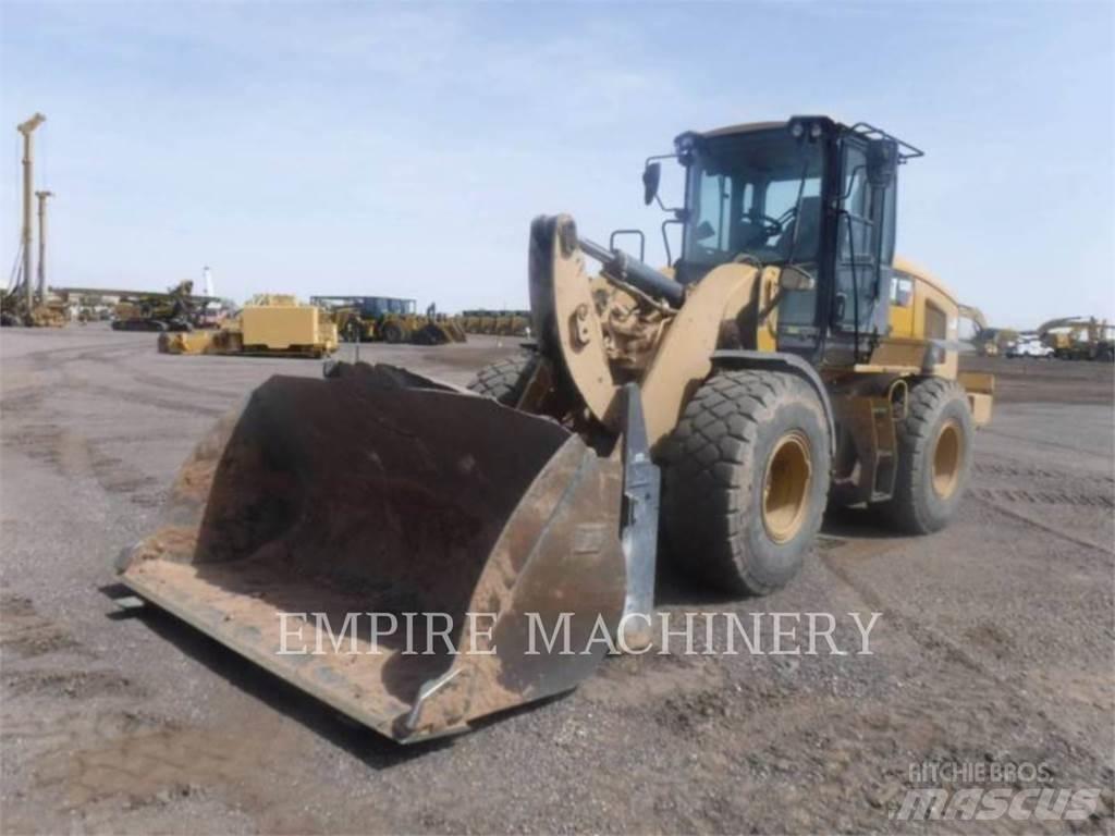 CAT 930M Колесни товарачи