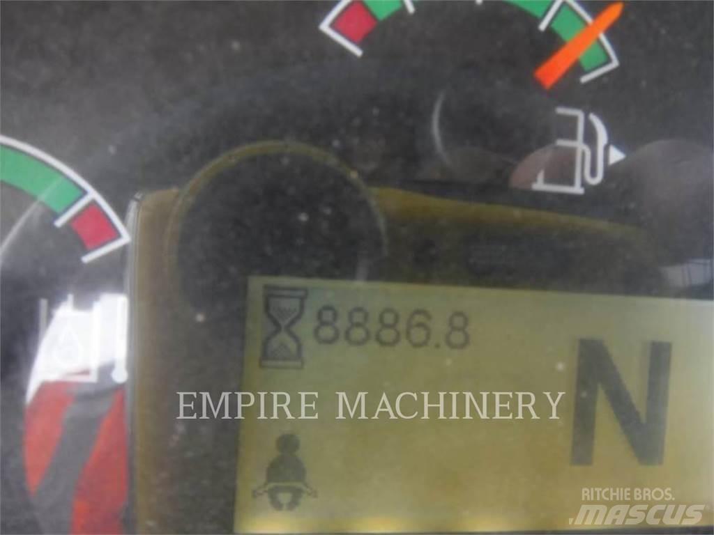 CAT 930M Колесни товарачи