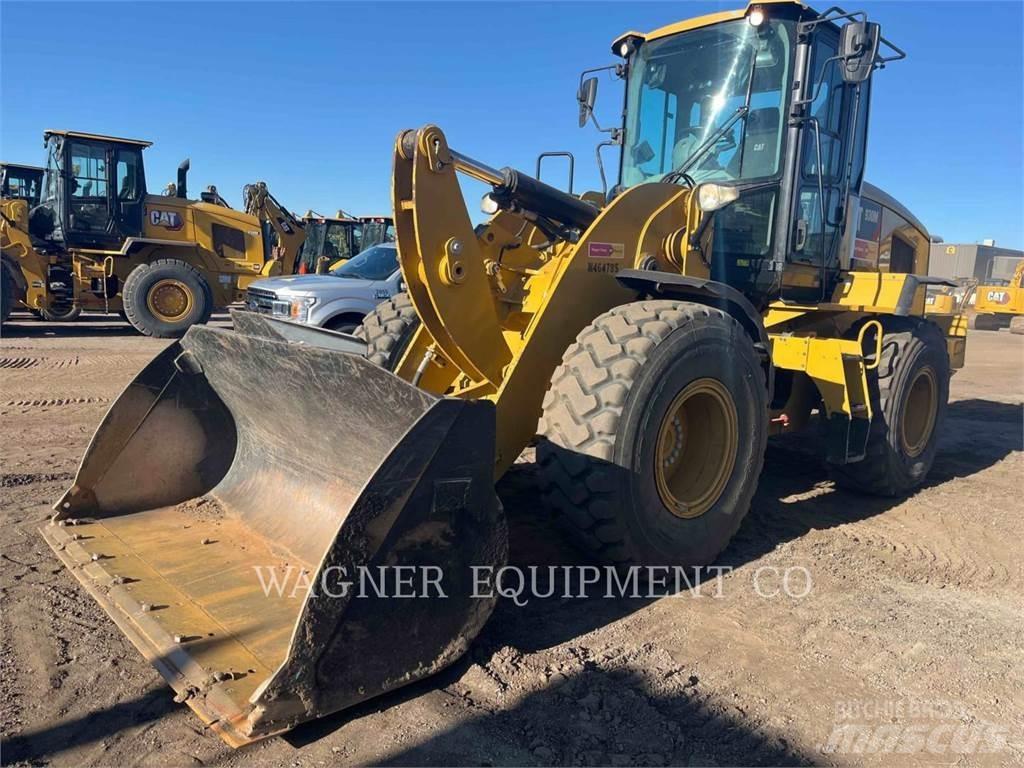 CAT 930M Колесни товарачи