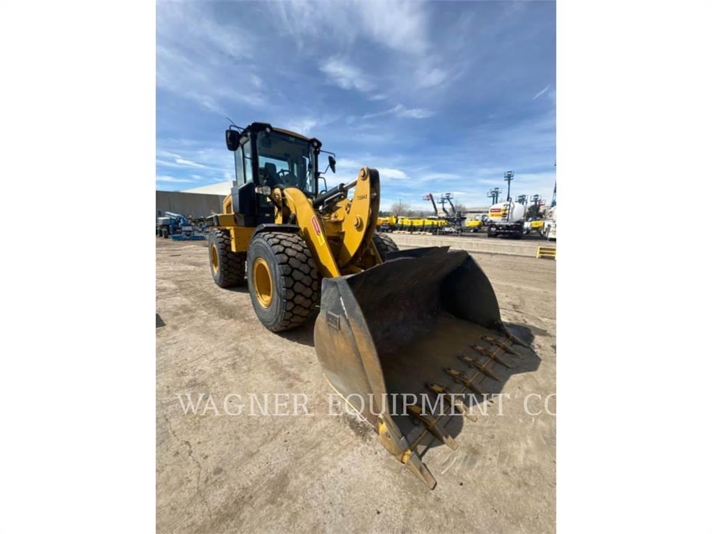 CAT 930M Колесни товарачи