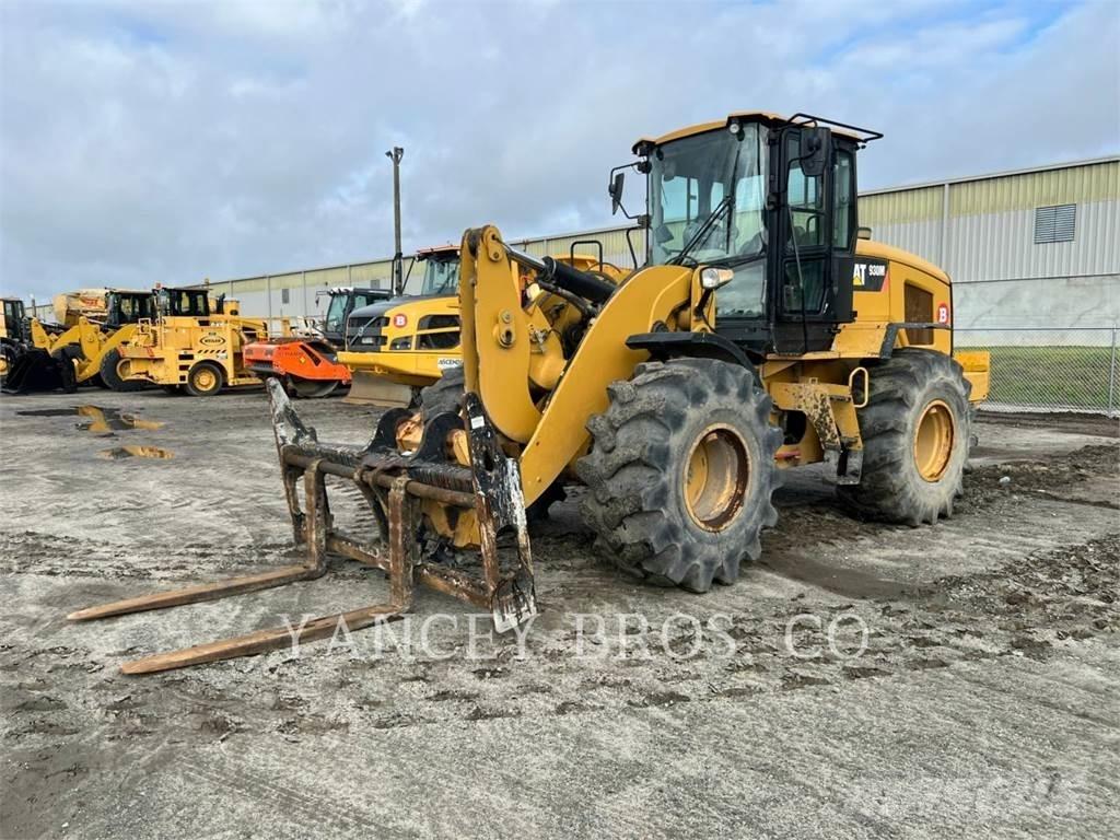 CAT 930M Колесни товарачи