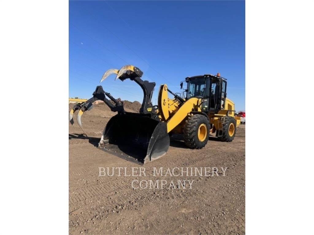 CAT 930M Колесни товарачи