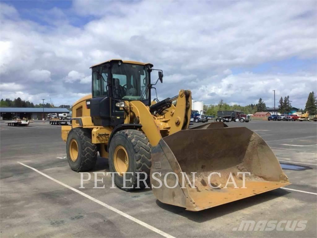 CAT 930M Колесни товарачи