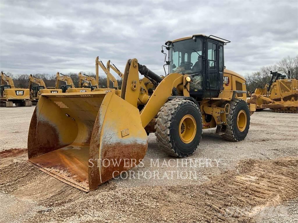 CAT 930M Колесни товарачи