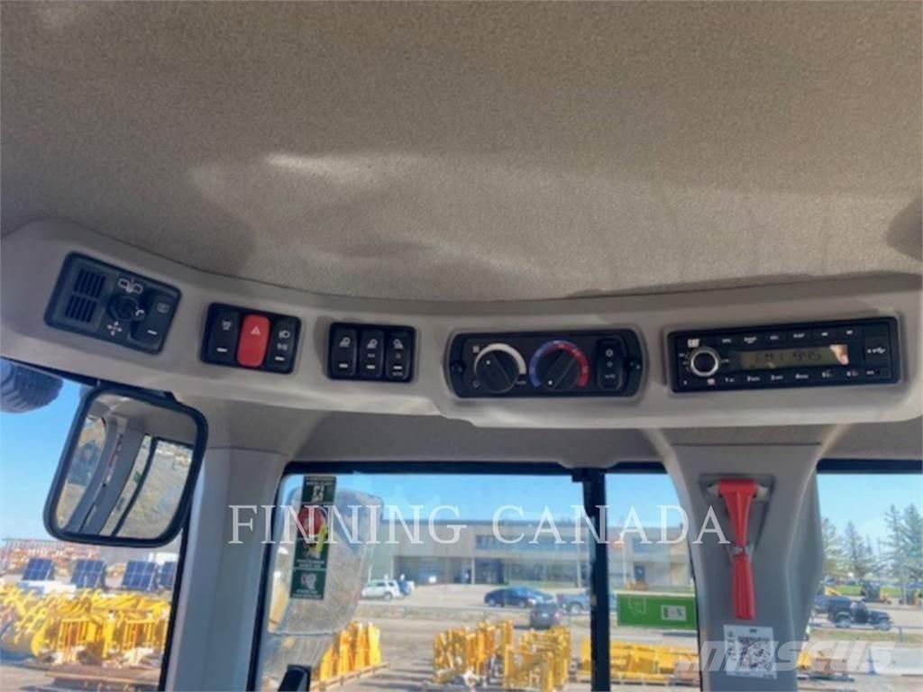 CAT 930M Колесни товарачи