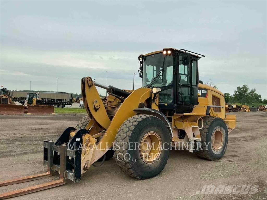 CAT 930M Колесни товарачи