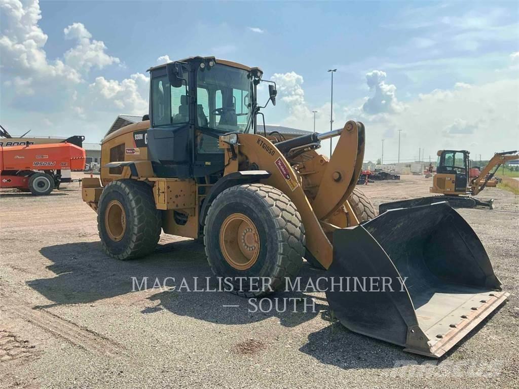 CAT 930M Колесни товарачи