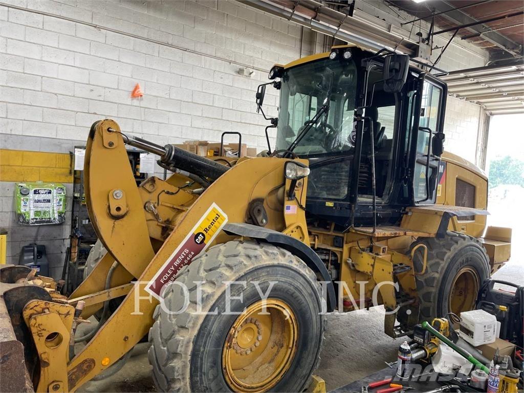 CAT 930M Колесни товарачи