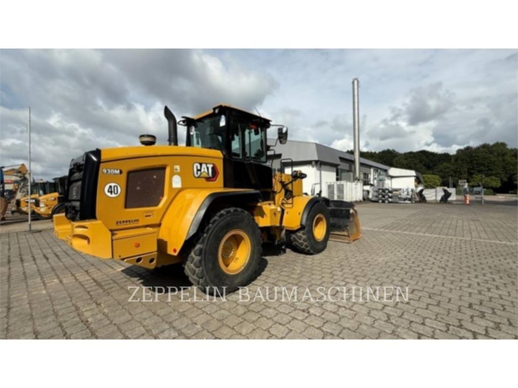 CAT 930M Колесни товарачи