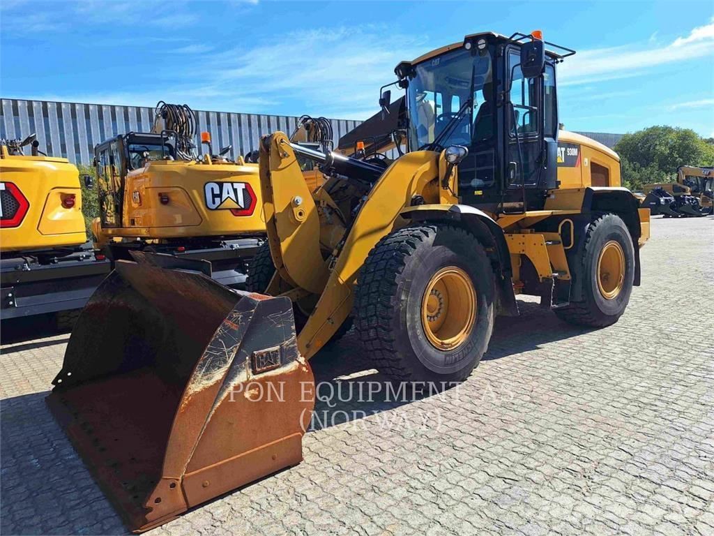 CAT 930M Колесни товарачи