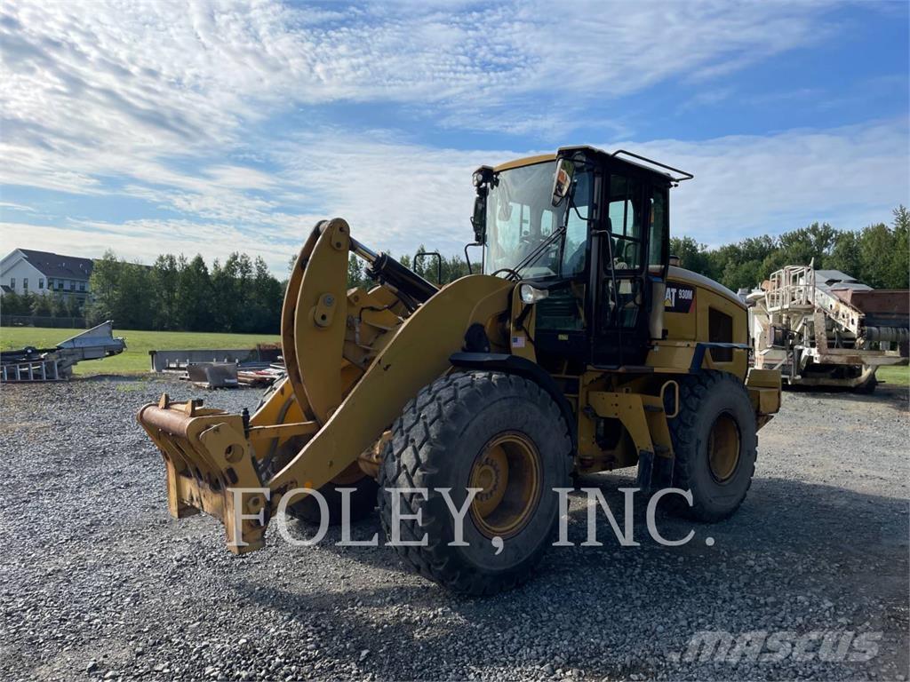 CAT 930M Колесни товарачи