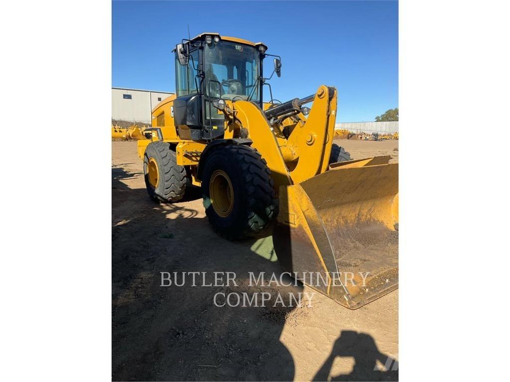 CAT 930M Колесни товарачи