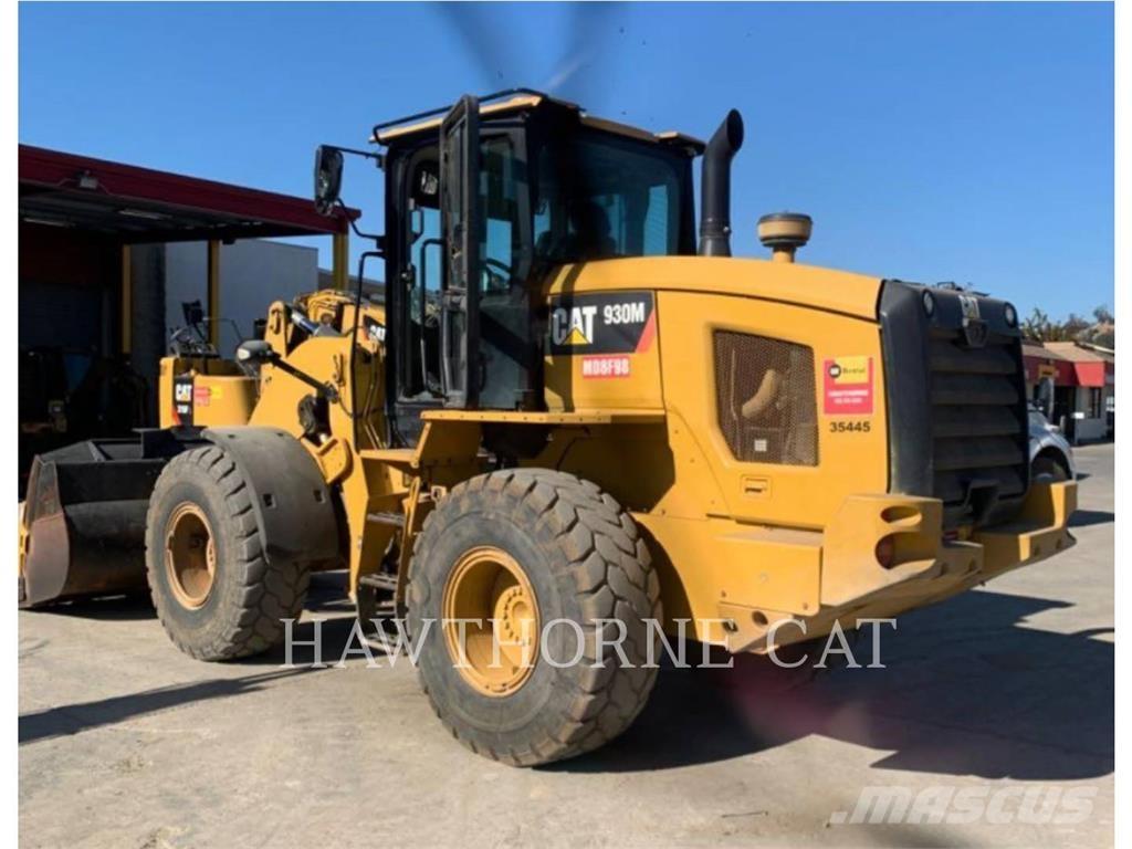CAT 930M Колесни товарачи