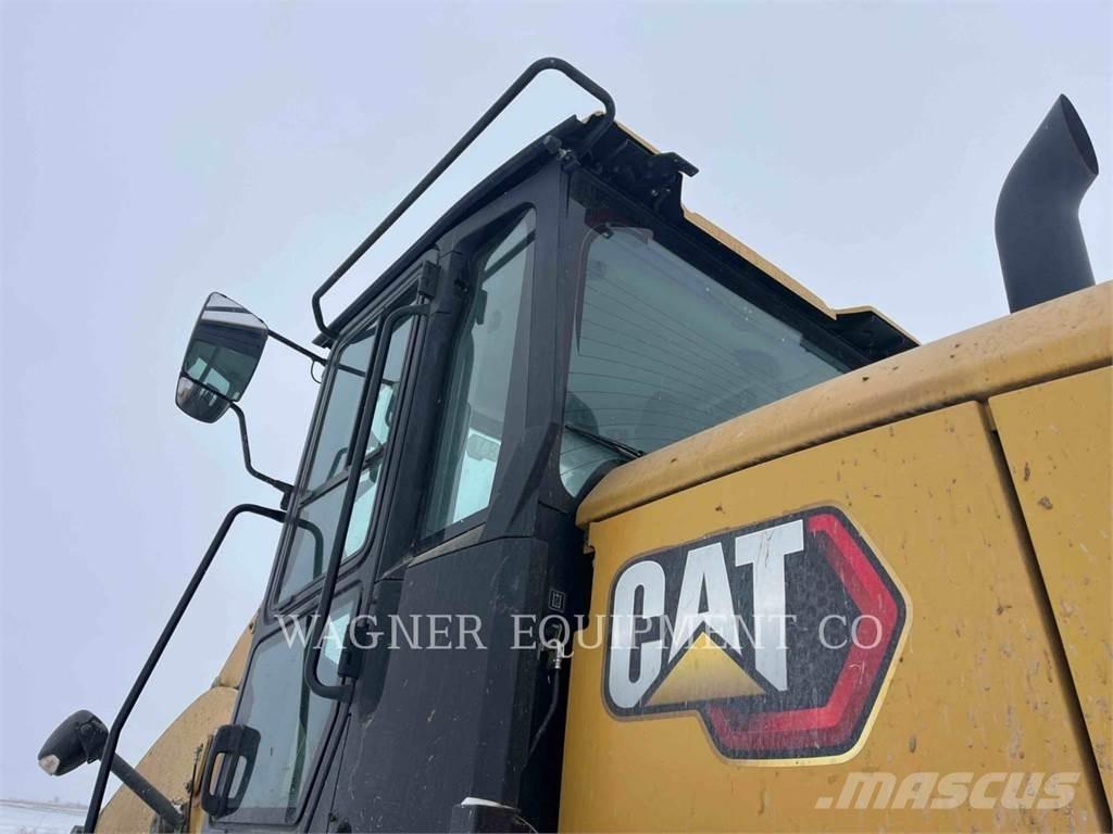 CAT 930M AG HL Колесни товарачи