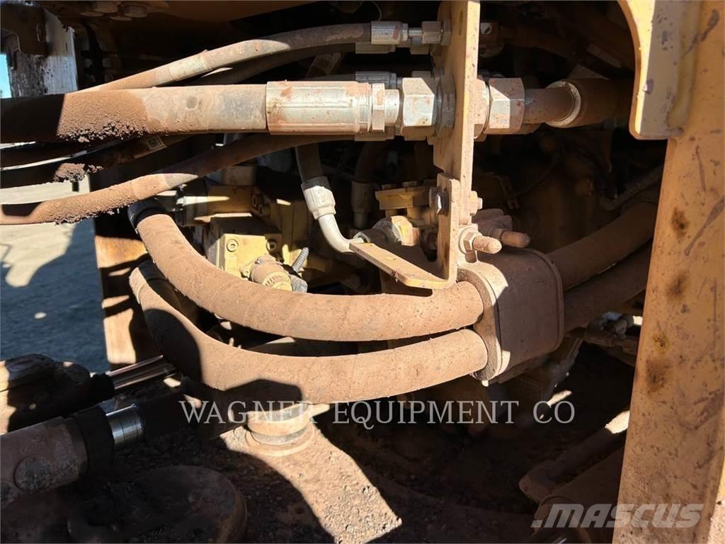 CAT 930M FC Колесни товарачи
