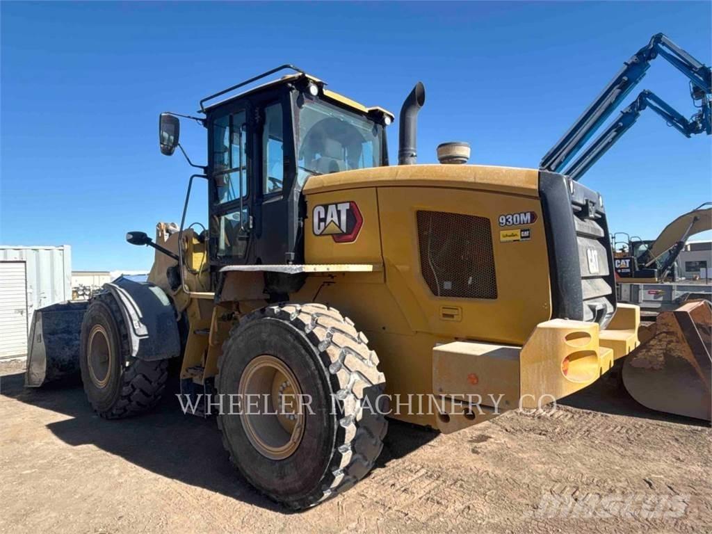 CAT 930M QC Колесни товарачи