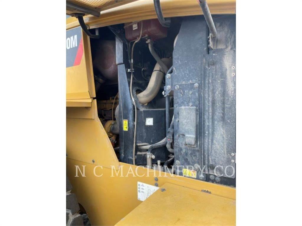 CAT 930MHL Колесни товарачи