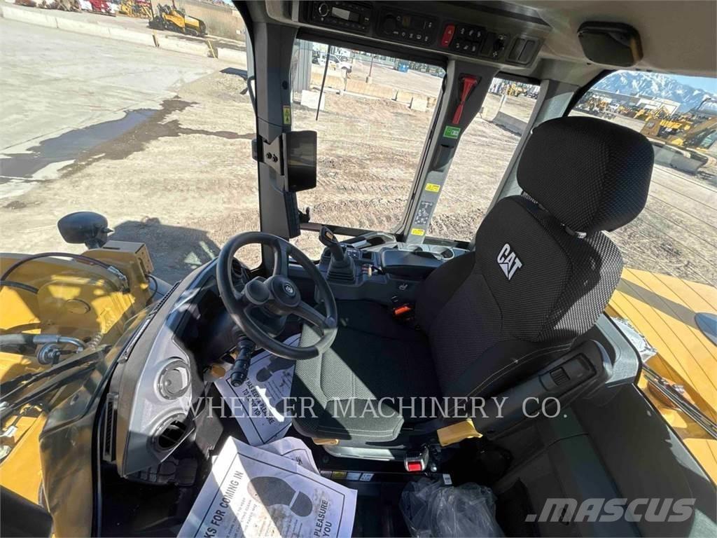 CAT 938 QC Колесни товарачи