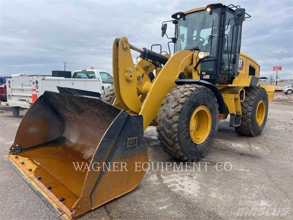CAT 93814 Колесни товарачи