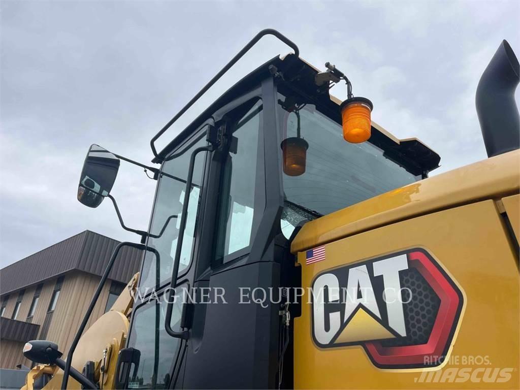 CAT 93814 Колесни товарачи