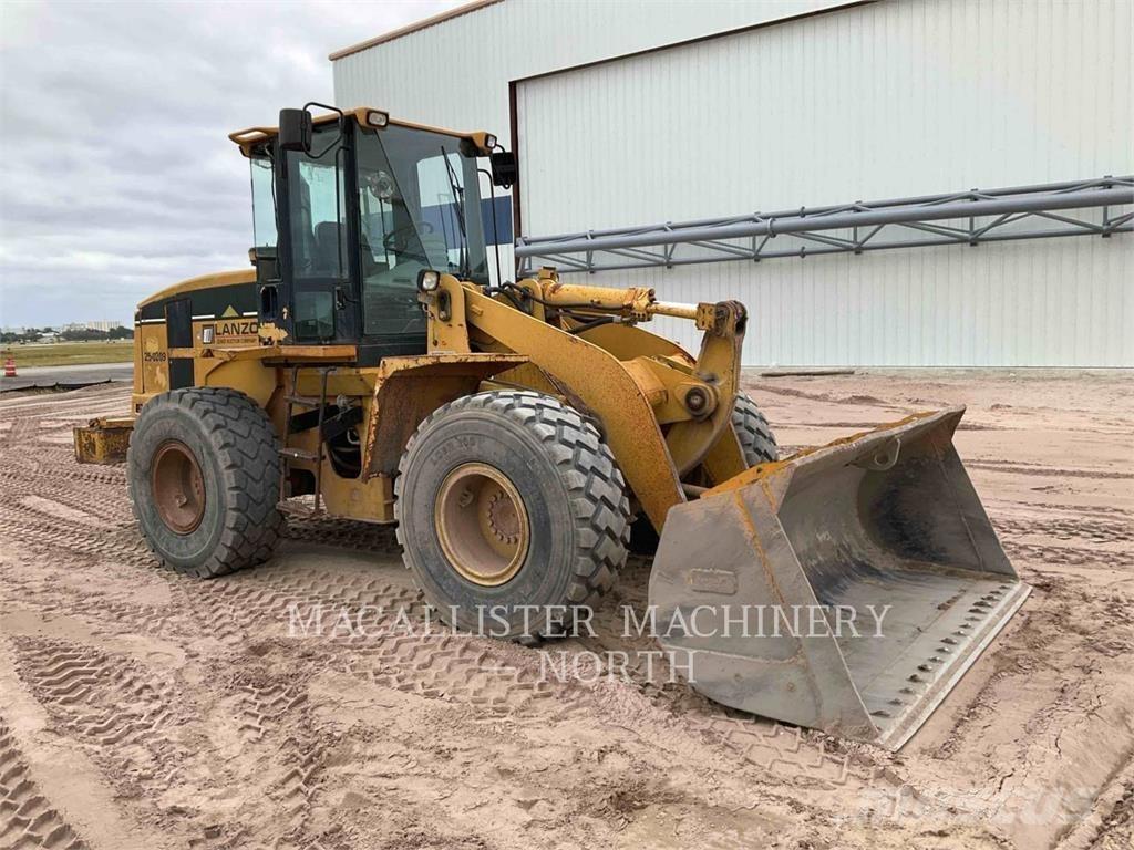 CAT 938G Колесни товарачи