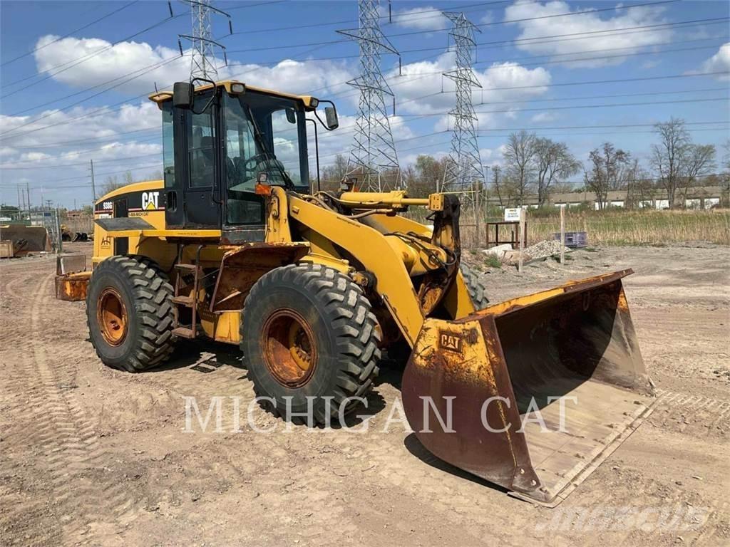CAT 938G Колесни товарачи