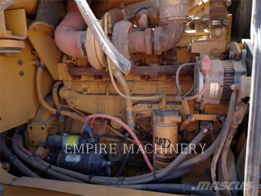 CAT 938G Колесни товарачи