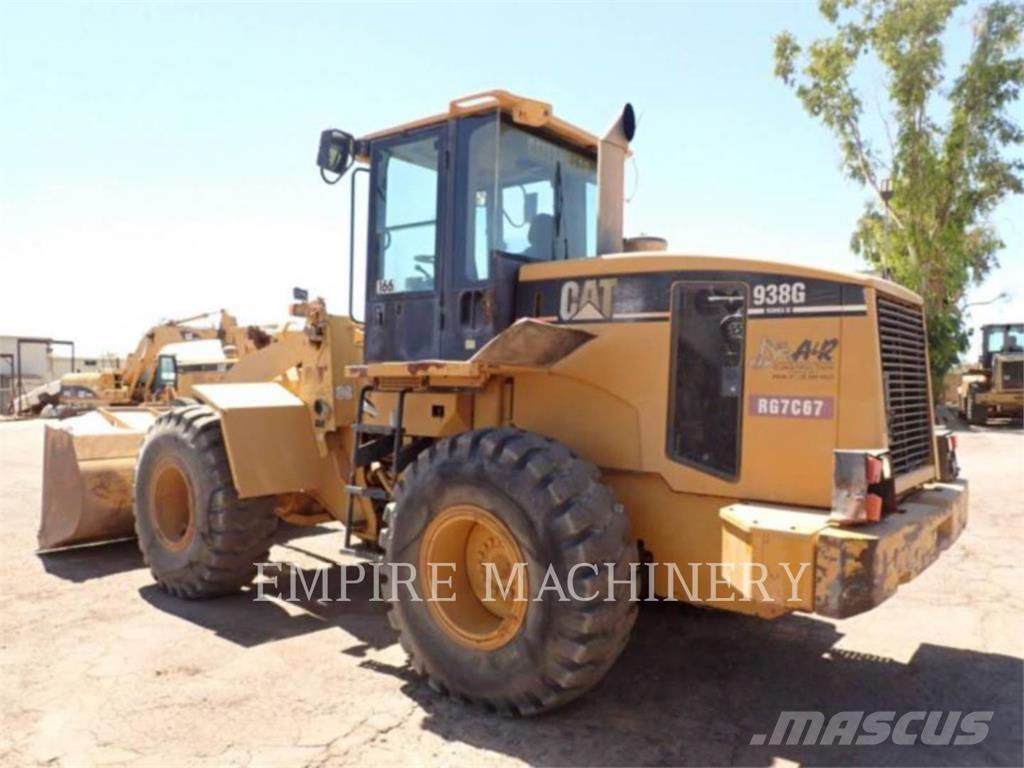 CAT 938G Колесни товарачи