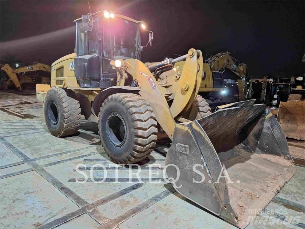 CAT 938K Колесни товарачи