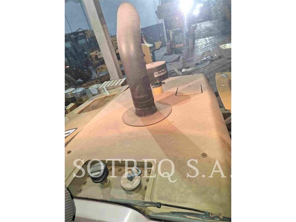 CAT 938K Колесни товарачи