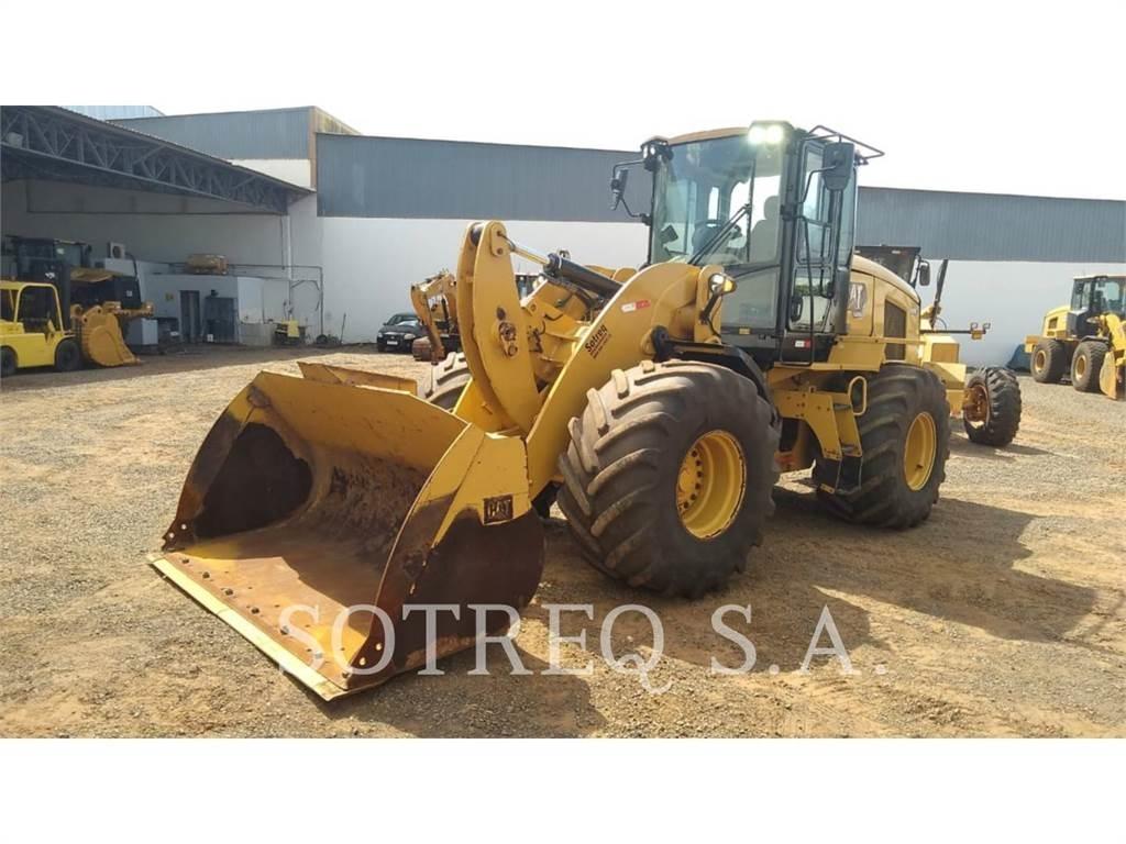 CAT 938K Колесни товарачи