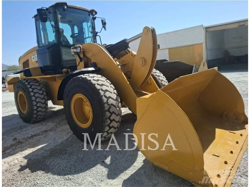 CAT 938K Колесни товарачи